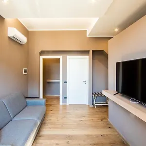  Appartamento New Wonderful Bilo With Walk-in Closet From Moscova Italia