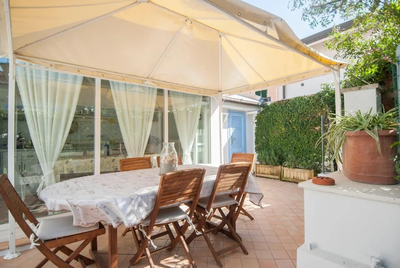 Holiday home Maison Ciri Villa Forte dei Marmi Italy